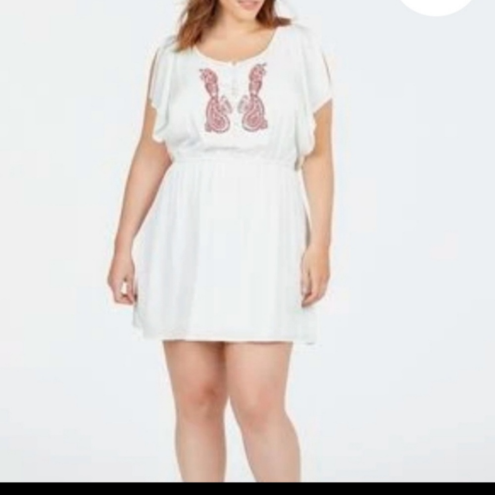 🆕 White Embroided Open Shoulder Dress, Size 2x